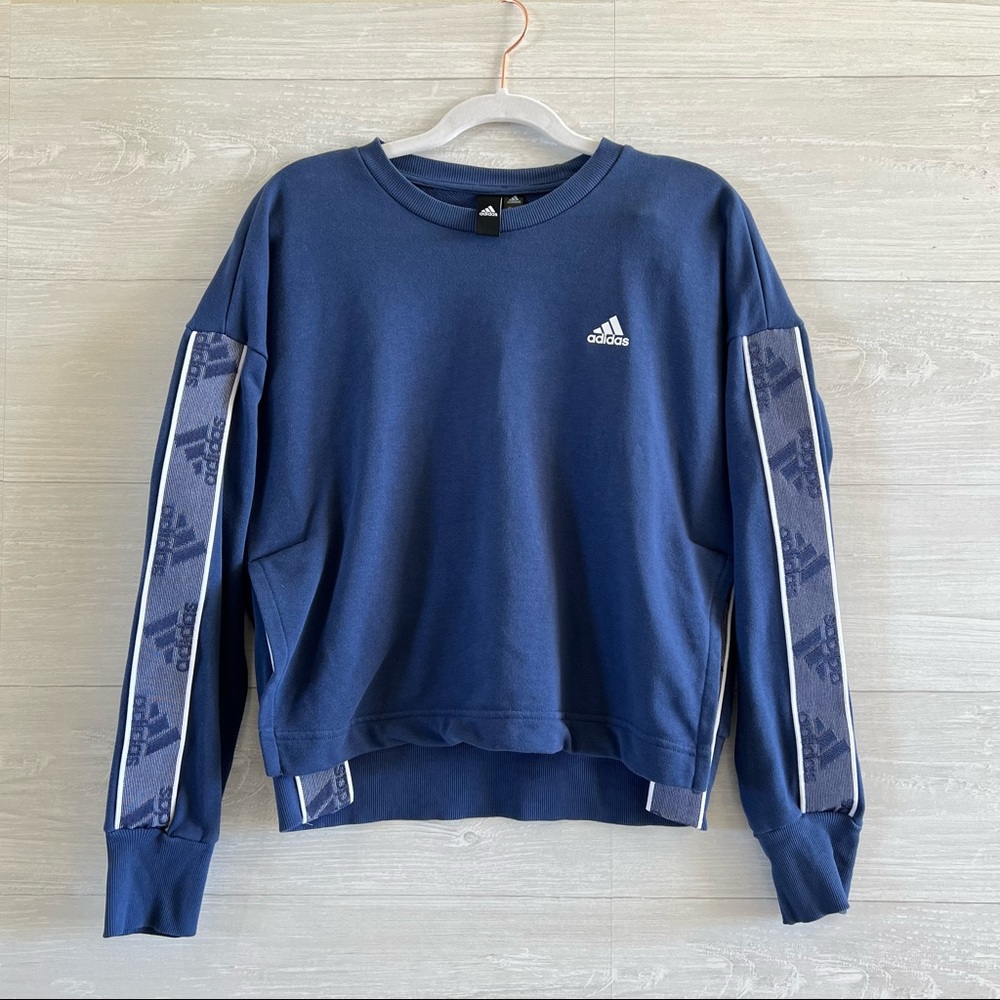 Adidas ✨ Crewneck Crop Sweatshirt 💙